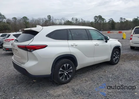 2021 Toyota Highlander Xle from USA, damaged, VIN 5TDHZRBH2MS057626